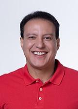 Foto oficial de Felipe Camarão no TSE