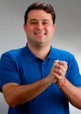 Foto oficial de Leandro Bello no TSE