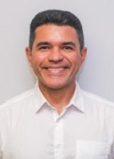 Foto oficial de Saul Neto no TSE