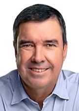 Foto oficial de Eduardo Riedel no TSE