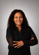 Foto oficial de Adriana Carvalho no TSE