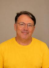 Foto oficial de George no TSE