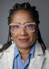 Foto oficial de Reginete Bispo no TSE