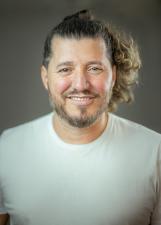 Foto oficial de Cris Moraes no TSE