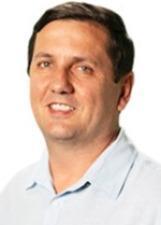 Foto oficial de Adriano Bombeiro no TSE