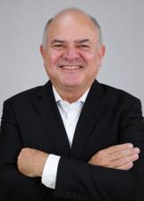 Foto oficial de Defensor Celestino no TSE