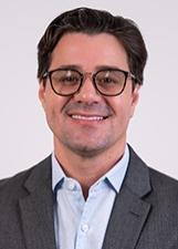 Foto oficial de Henrique César no TSE